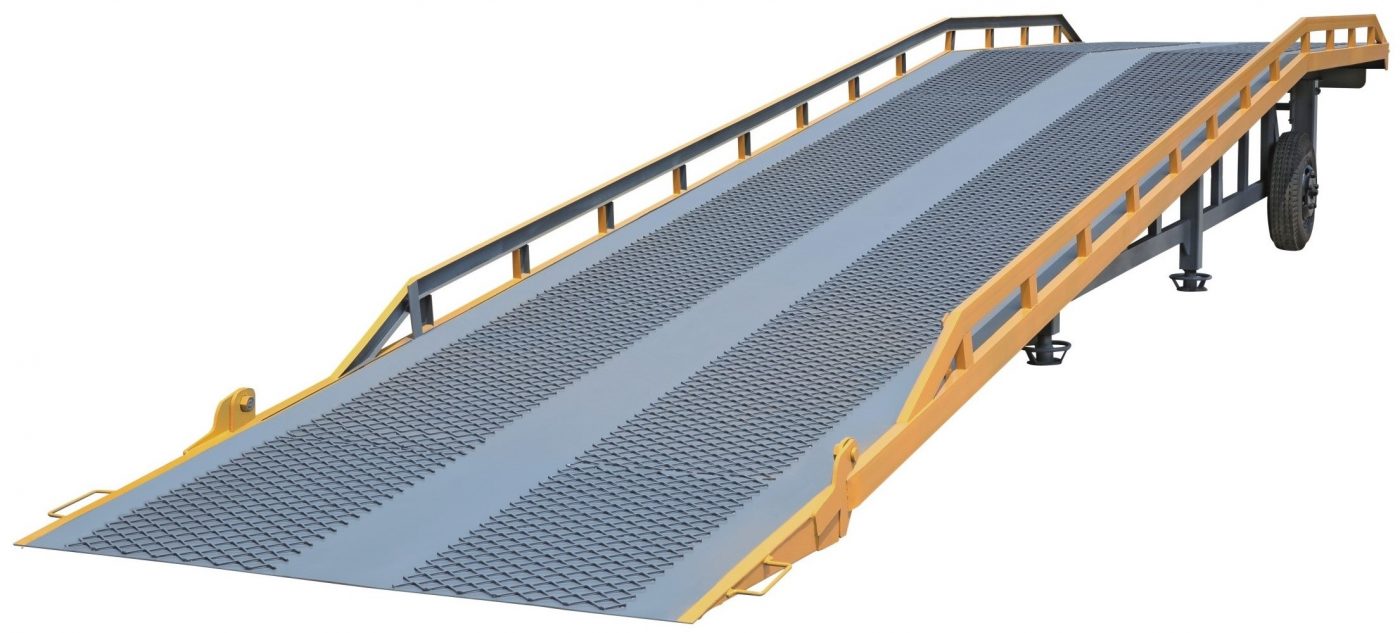 Рампа передвижная погрузочная strong. Платформа рамп. Мобильная рампа передвижная эстакада forker. Гидравлический пандус для склада. Рампа причала германия.